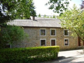 Delightful Holiday Home with Meadow View